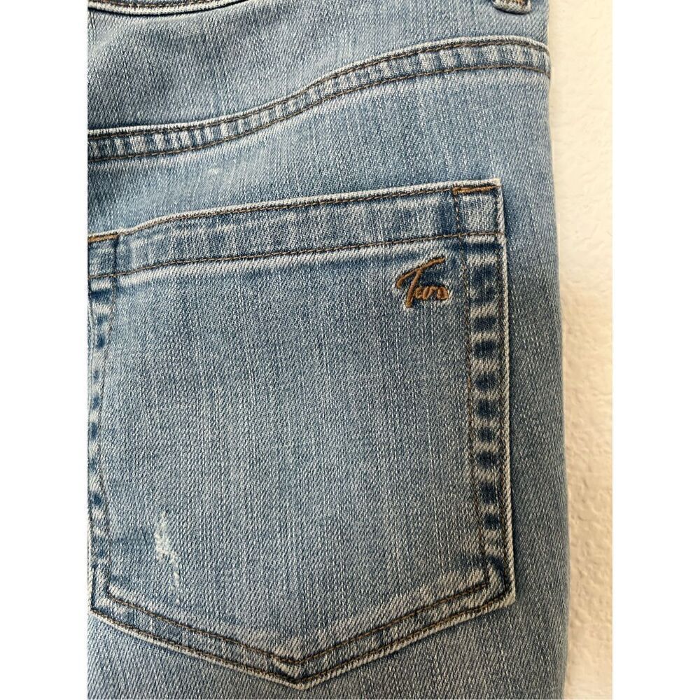 Two by Vince Camuto Distressed Ankle Jeans - Picture 5 of 7